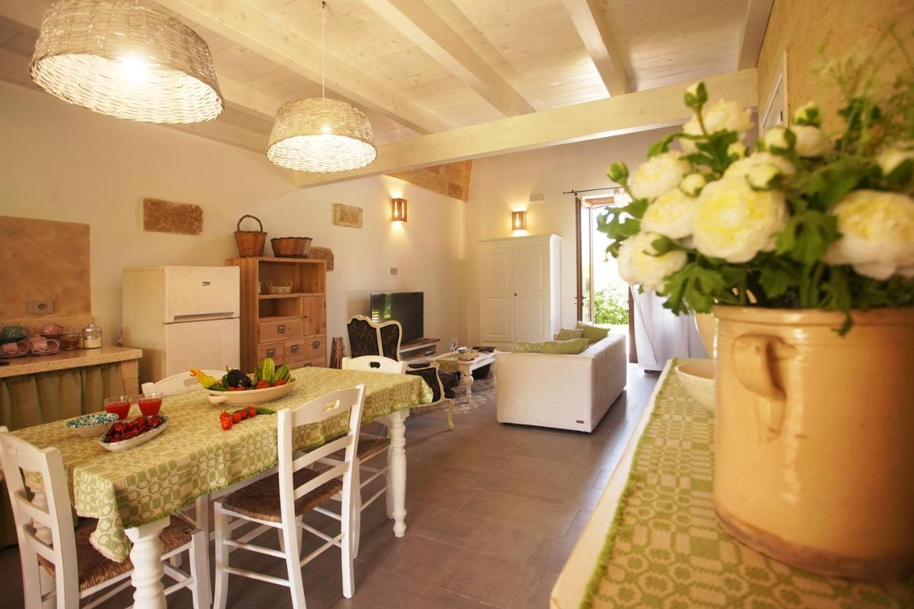 Relais L'Oliveto Apartment Surano Exterior photo